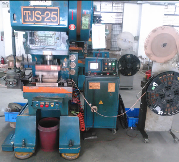 30 high-speed and high-precision punching machines